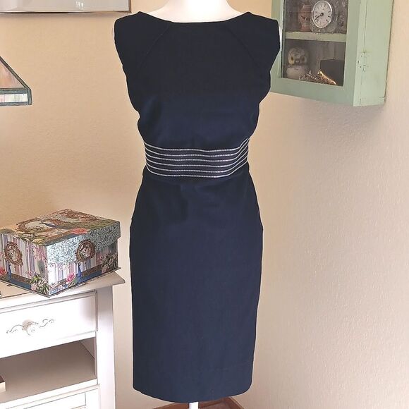 London Times Black Sheath Midi Dress Sleeveless Crew Neck. Zipper Detail. - Picture 11 of 11